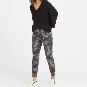 NWT SPANX Stretch Twill Cargo Jogger